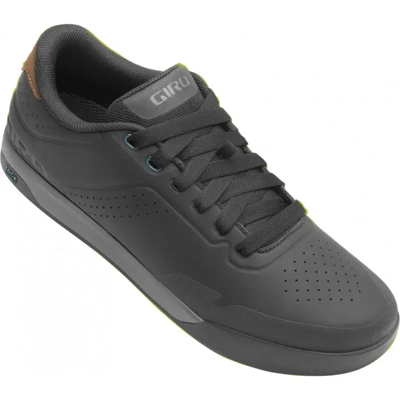 Giro Scarpe Latch