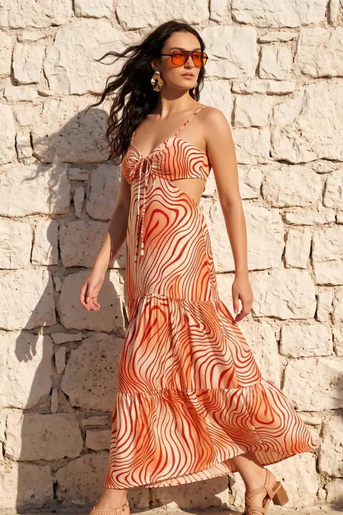 Golden Sirena ABITO LUNGO CON MOTIVO ONDULATO | Colore Corallo