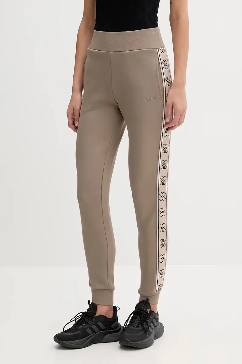 Guess pantaloni tuta BRITNEY colore rosa con applicazione V2YB15 KB3P2 Beige