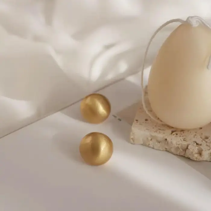 Piccoli orecchini rotondi in oro, orecchini a bottone con pallina smerigliata e spazzolata in metallo per donna, accessori per gioielli di moda, regalo per feste oro