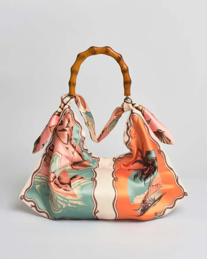 Hlo! Borsa a spalla multicolor in raso a stampa esotica con manico in bambù