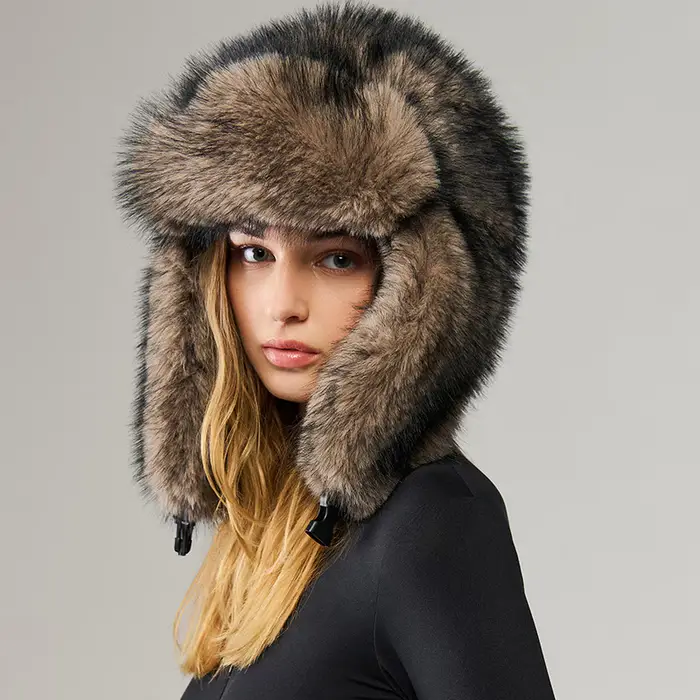 House Cappello con pelliccia sintetica