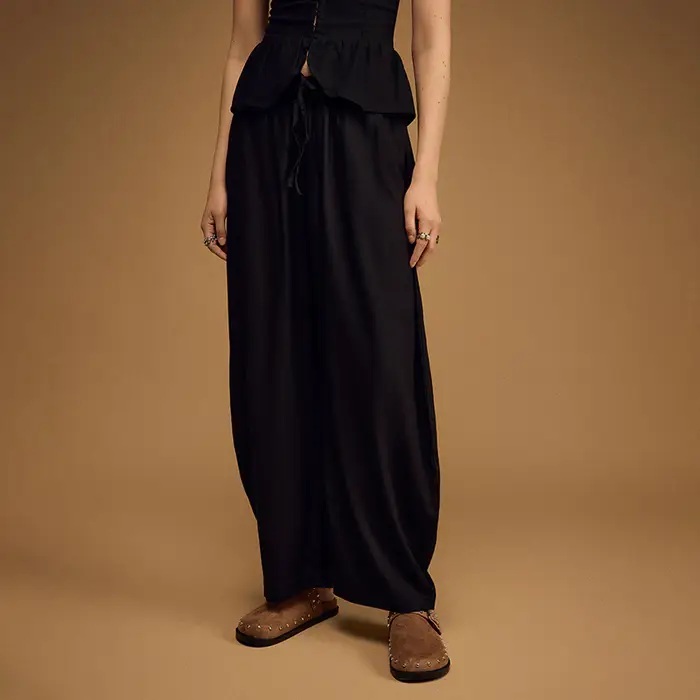 Pantaloni con misto lino