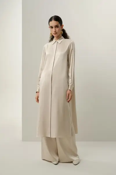 in stock Abito Camicia in Seta Charmeuse a Lunghezza Intera di Lusso | Eleganza Pudica EURCaffè Brillante