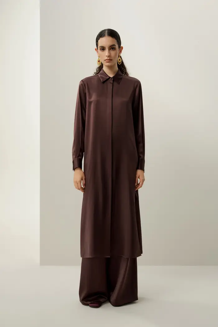 Abito Camicia in Seta Charmeuse a Lunghezza Intera di Lusso | Eleganza Pudica EURMarrone scuro