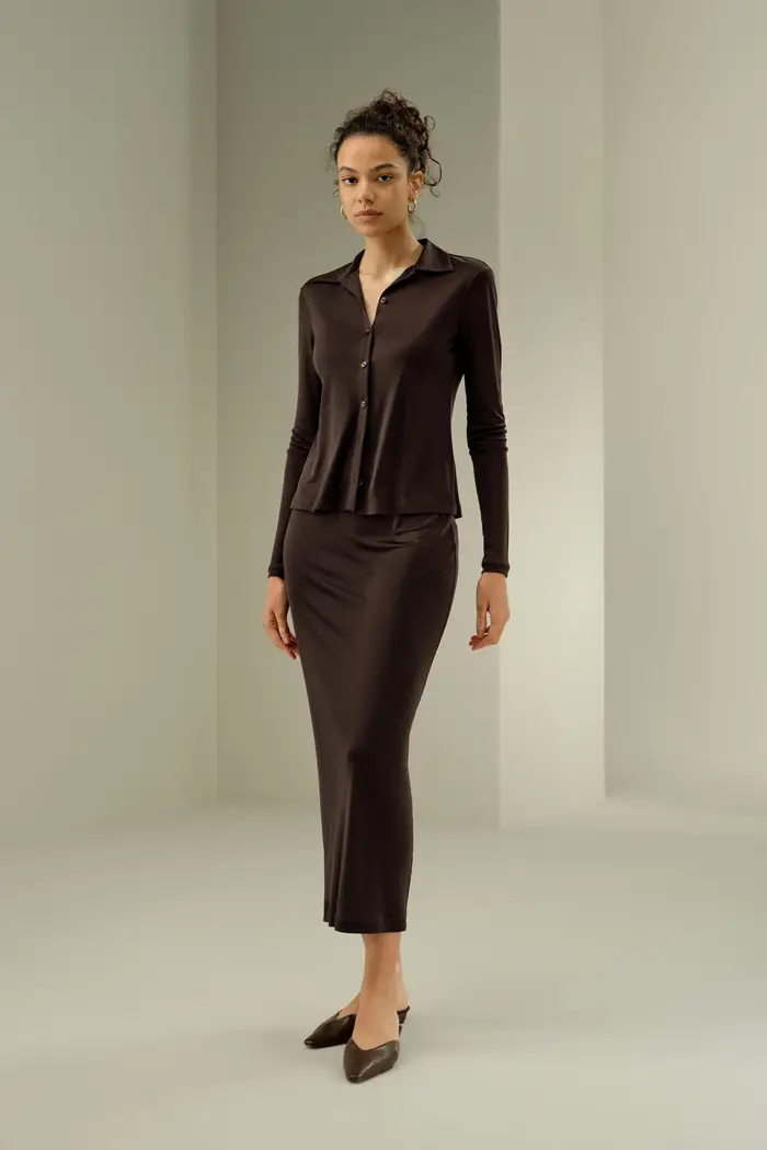 Camicia di Jersey di seta slim di base EURCacao