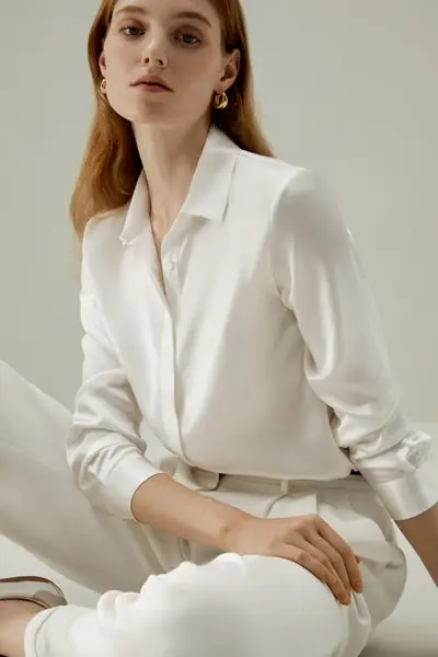 in stock Camicie di seta abbottonatura nascosta rilassata EURBianco Naturale