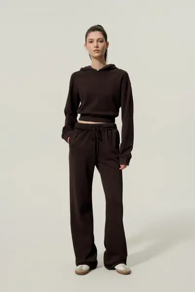 in stock Felpa corta con cappuccio e punto coperta Seamflow Poise | LILYSILK® EUREspresso