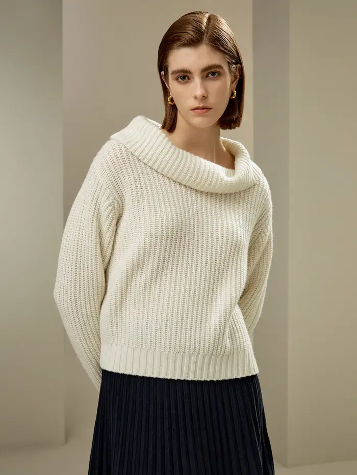 in stock Maglione a collo alto in lana merino e cashmere EURBianco
