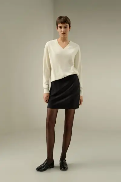 in stock Maglione a V-neck in baby cashmere al 100% per donne EURBianco Naturale