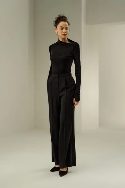 in stock Top a Manica Lunga in Jersey di Seta con EURNero