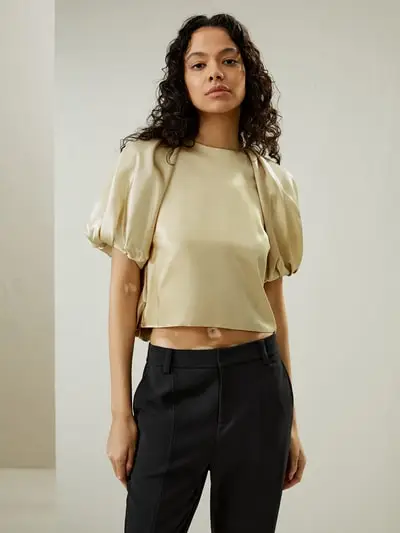 in stock Top in seta con maniche corte a sbuffo - Camicette di seta di lusso per le donne EURBeige