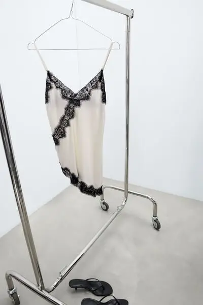 Intimissimi Top Asimmetrico in Seta e Pizzo Brighten You Day Donna Avorio