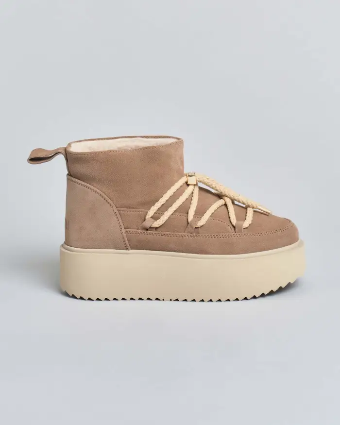 Inuikii Boot Classic Low Platform beige in pelle scamociata e interno in montone con suola alta