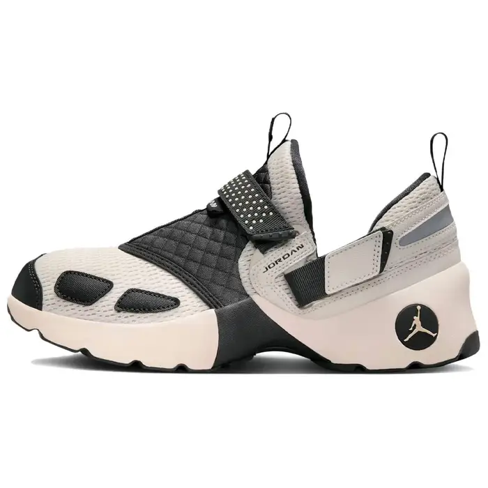 Air Jordan Jordan Trunner LX Marrone chiaro legno di sandalo Scarpe da ginnastica da donna Panna Nero HQ2164-102 36