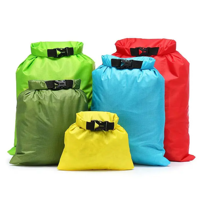 Koogeelife Set di 5 Borse Impermeabili Roll Top Set di Borse Asciutte per Pattinaggio, Campeggio, Canottaggio, Vela, Surf