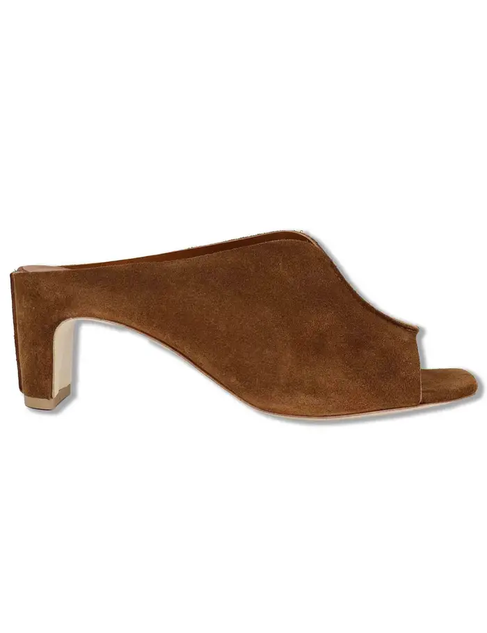 L Arianna Sandali in camoscio cuoio con punta quadra Donna DS2677/SR 014