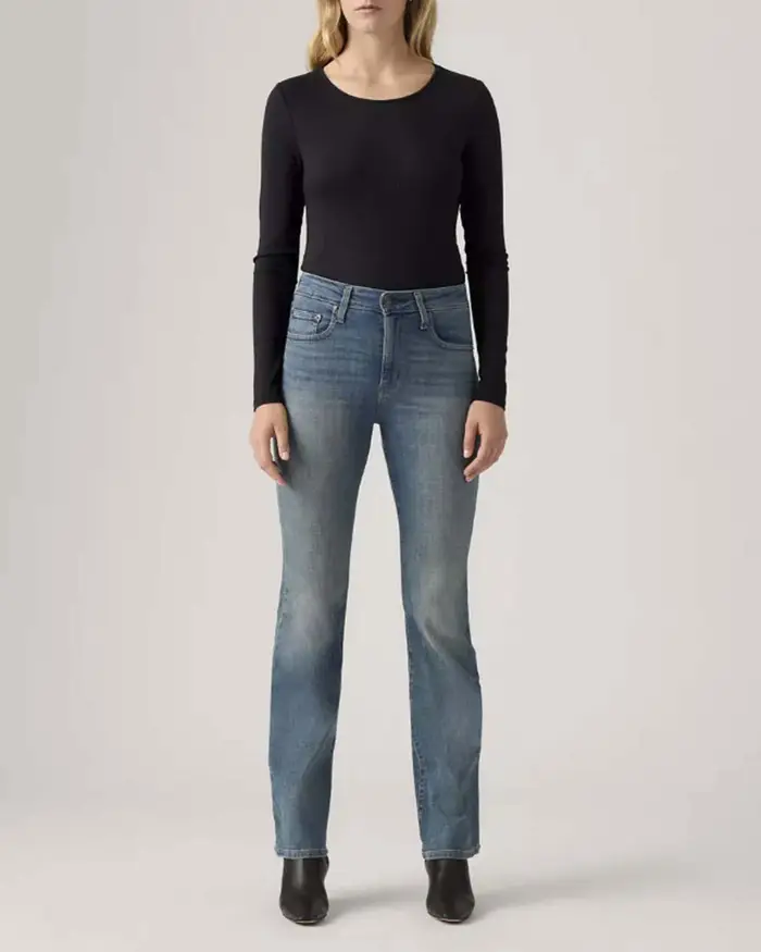Levi s Jeans 725 High Rise Bootcut lavaggio scuro in denim stretch