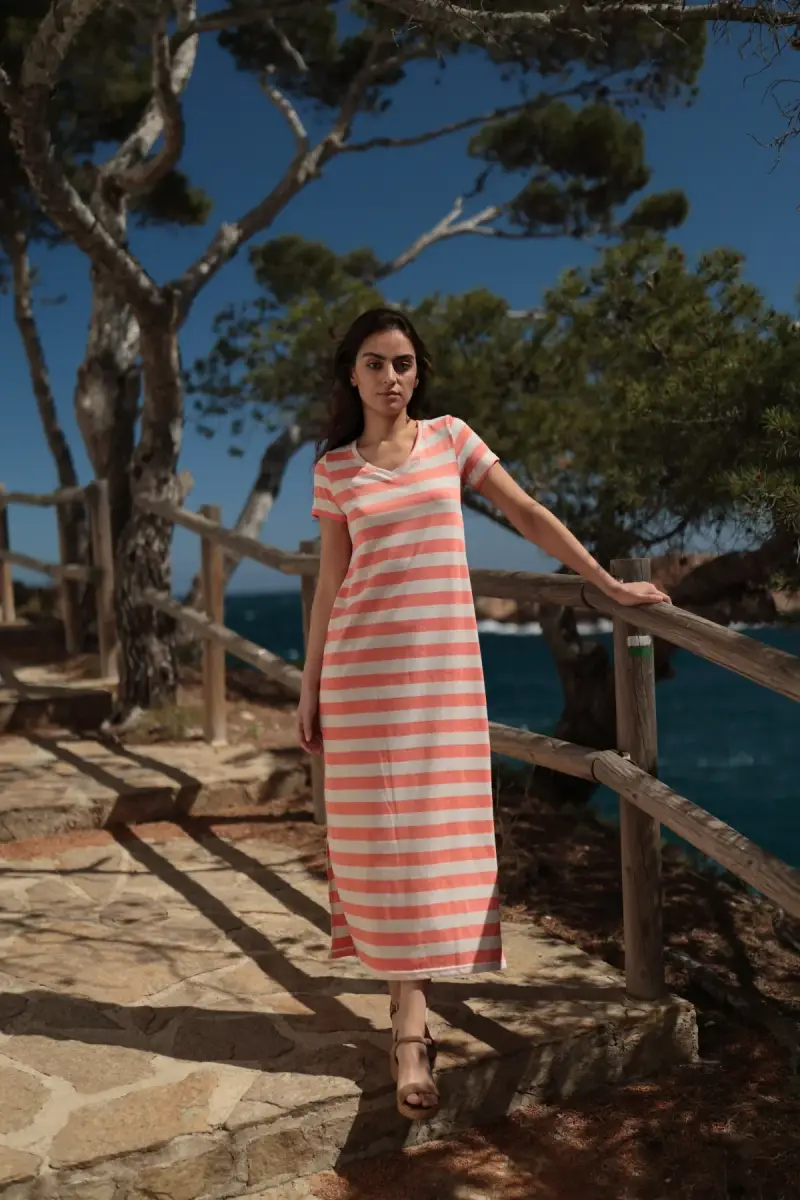Luna LLena ABITO LUNGO A RIGHE | Colore Corallo