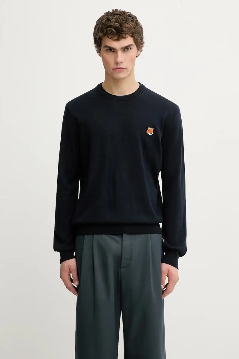 Maison Kitsuné maglione in lana Fox Head Merino Regular uomo colore blu navy PM00801KT1181