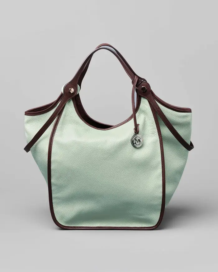 Borsa a spalla Marco Masi in pelle martellata verde acqua con profili in pelle testa di moro