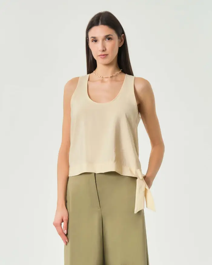 Top smanicato écru Marella Sport in misto viscosa con scollo stondato e fiocco laterale