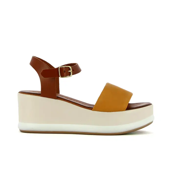 Sandali marroni e gialli con zeppa e cinturino