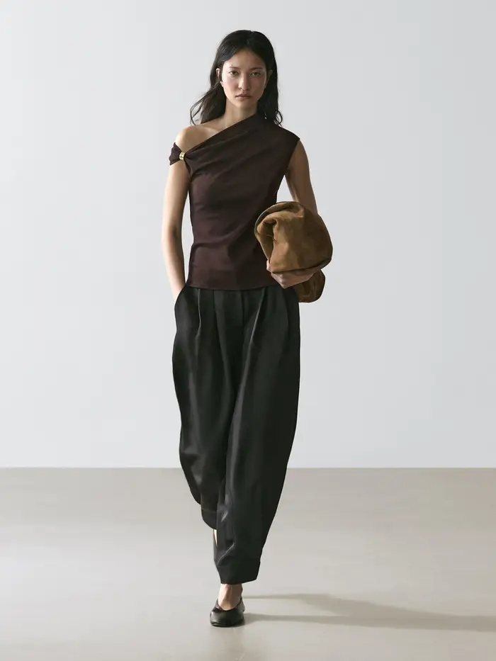 Massimo Dutti Top Asimmetrico Con Spilla - Marrone - - - Femminile