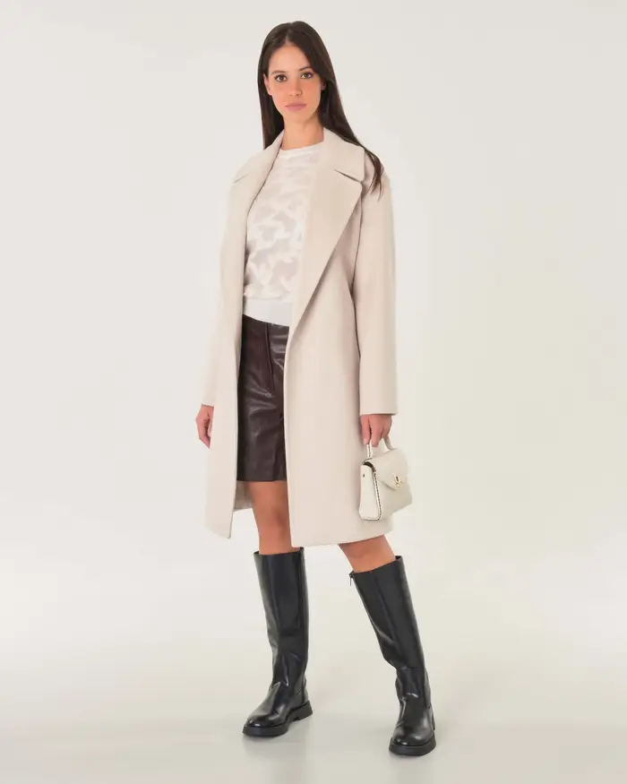 Cappotto midi a vestaglia Max Mara Studio color cacha in drap di pura lana con rever ampio