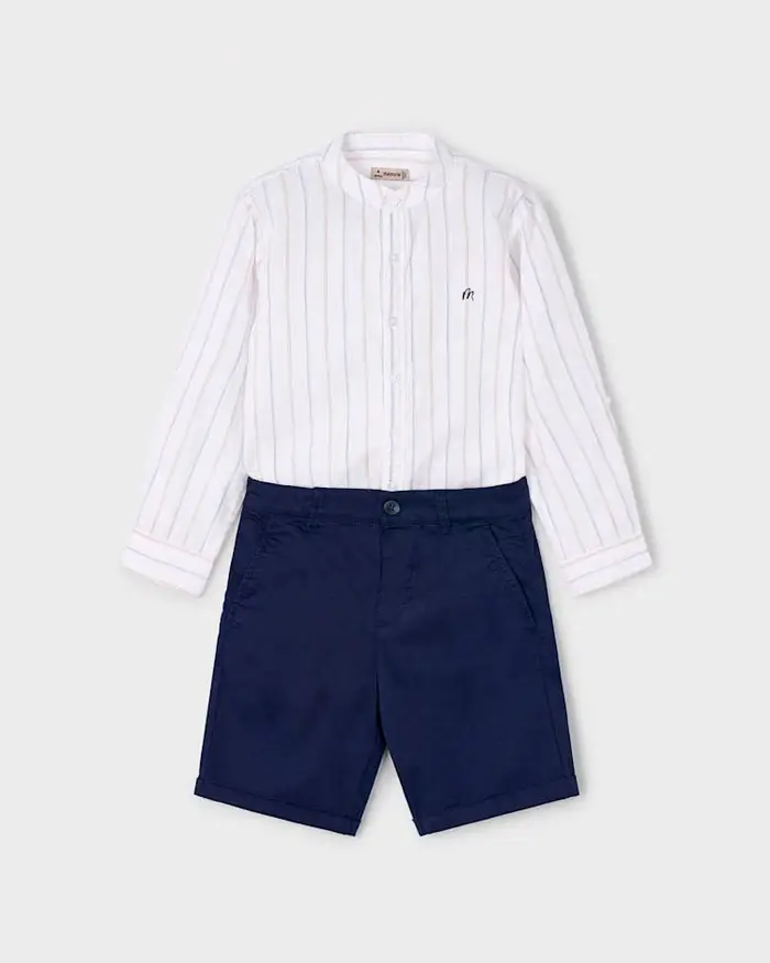 Completo Mayoral camicia coreana bianca a righe e bermuda blu
