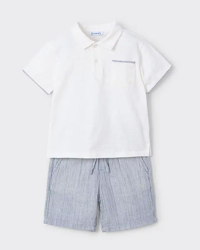 Completo Mayoral polo bianca con taschino e bermuda a righe blu e bianche