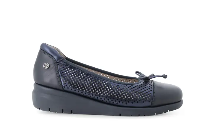 Décolleté donna comodo su zeppa in pelle blu notte k55485