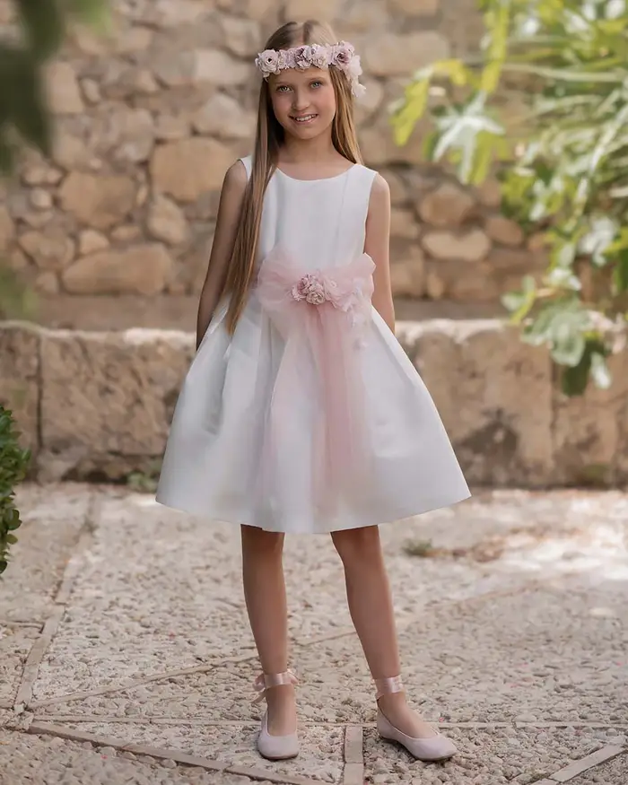 Abito avorio Mimilù in tulle con gonna ampia fascia a fiori e maxi fiocco