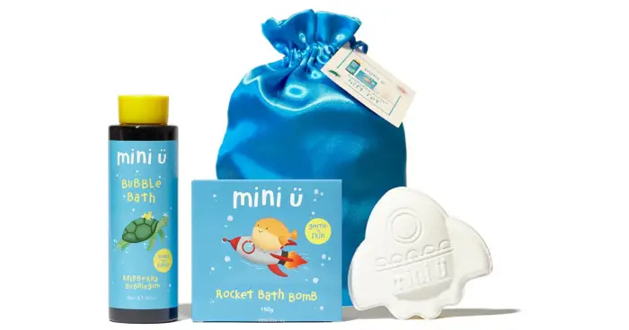 Set Regalo Lampone Bagnoschiuma 250 ml+ Bomba da Bagno Rocket 150 g