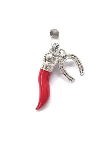MODA MavillA Ciondolo in Acciaio con Corno Rosso e Quadrifoglio E ciampa cavallo