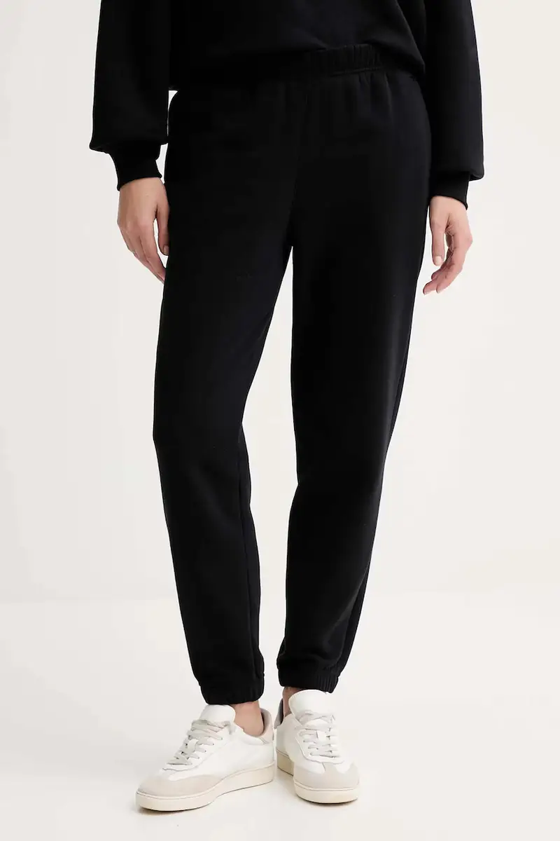 Muuv pantaloni tuta MUUV. x Answear donna colore nero