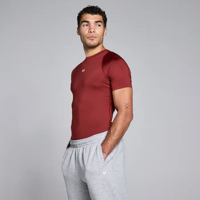 MyProtein Maglia intima manica corta MP uomo training - Ciliegia Rosso