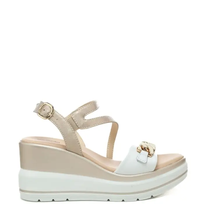 Nerogiardini scarpe alte da donna con dettagli in metallo applicati sulla fascia frontale bianco beige
