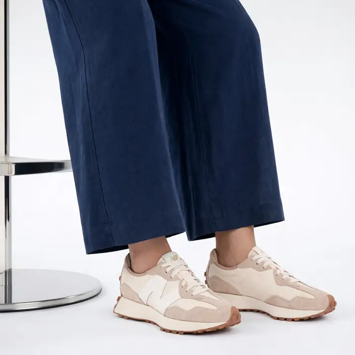 New Balance 327