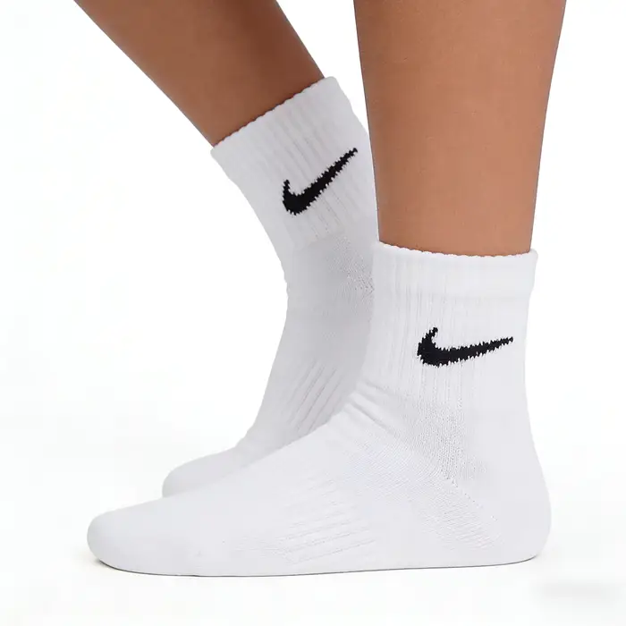 Nike Calzini Calzini da basket ispessiti Calzini sportivi lunghi con tecnologia Dri-FIT per traspirabilità Confezione da 3 SX7667-100