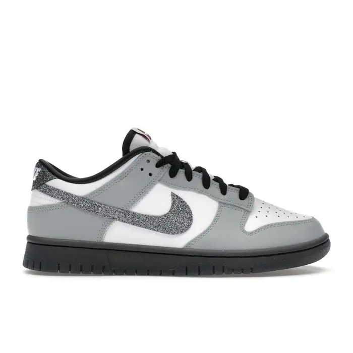 Dunk Low LX Glitter Swoosh Scarpe da Ginnastica da Donna Grigio Bianco Grigio Fumo Chiaro HQ3462-191 42