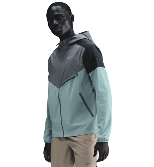 Nike Impossibly Light Windrunner M - giacca running - uomo Grey