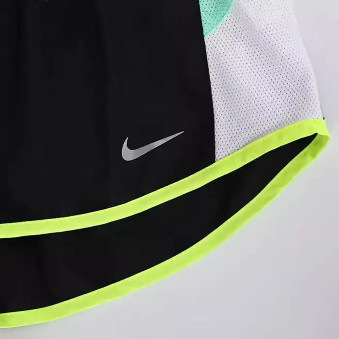 Pantaloncini Casual Comodi a Tre Quarti Nike Dri-Fit Asciugatura Rapida Donna Nero Verde 588625-011 XS