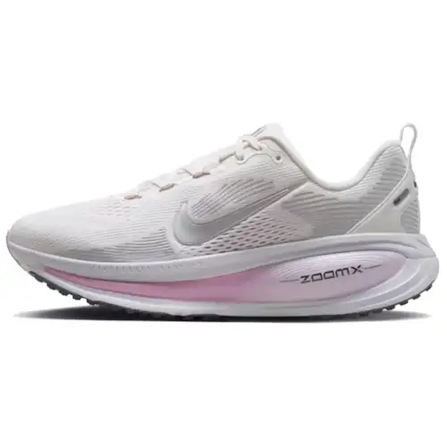 Nike Vomero 18 Sail Doll Sneakers da Donna Crema Rosa Oltre Argento Metallizzato IM2503-133