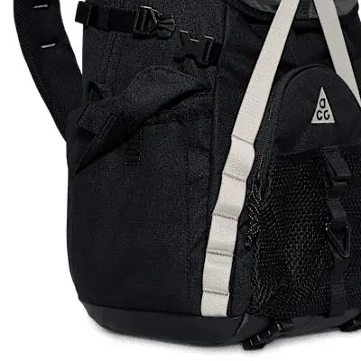 Zaino Nike ACG Daymax (25L) Nero/Grigio College ONESIZE