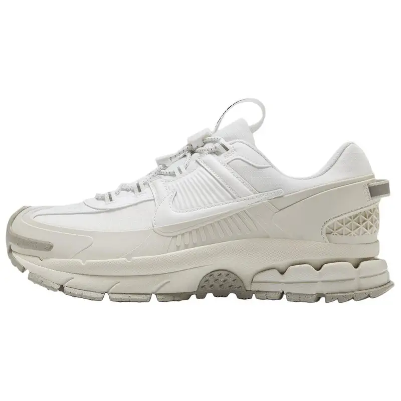 Nike Zoom Vomero Roam Summit White Light Bone Light Iron Ore Sneakers casual HV5951-100 42 bianco