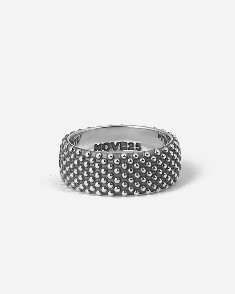 Nove25 Anello Fascia Puntinata In Argento Brunito Lucido