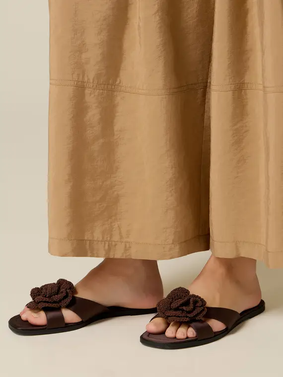 Oltre Sandali flat con fiore in crochet Donna