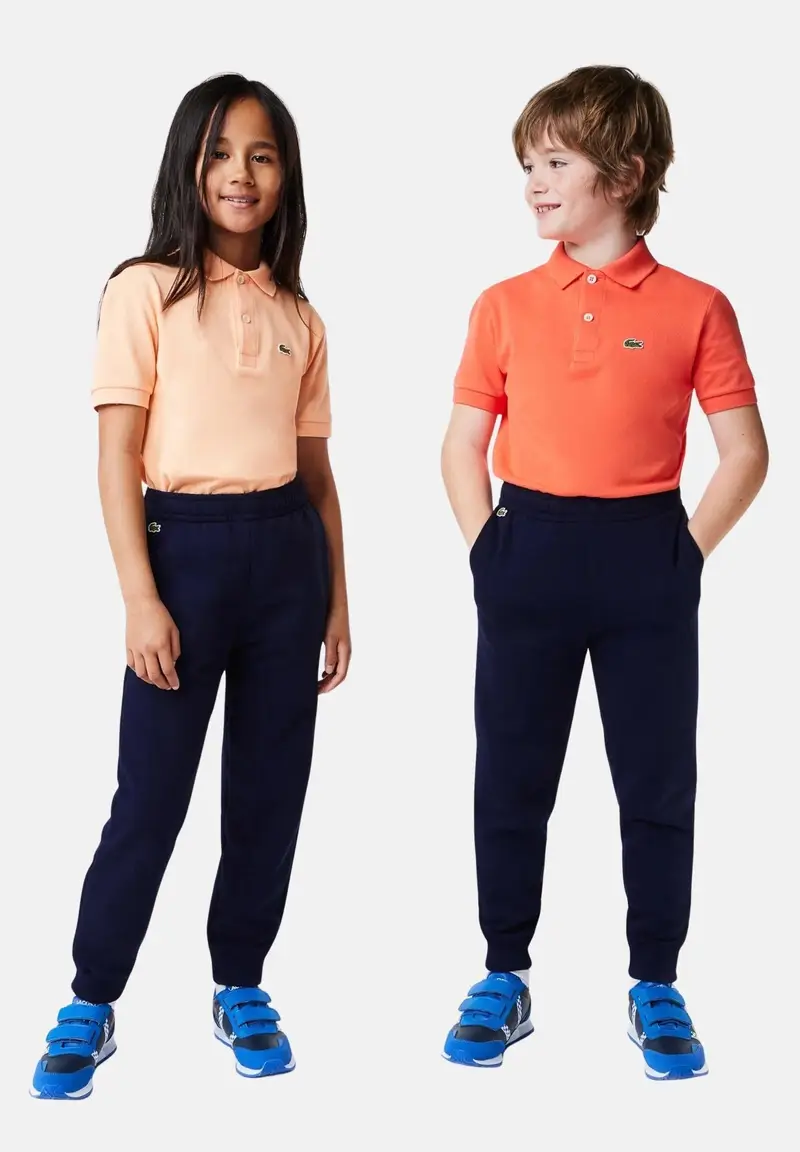 Lacoste Pantalone sportivo blu per bambino e bambina rifinito da ricamo coccodrillo