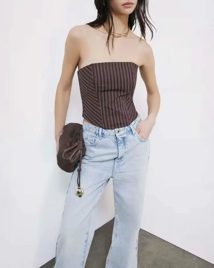 Top bustier Patrizia Pepe marrone a righe sottili in popeline con spalline rimovibili e elastico sul retro